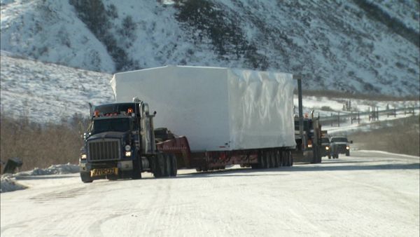 Ice Road Truckers - A Legend Meets His End (2010)