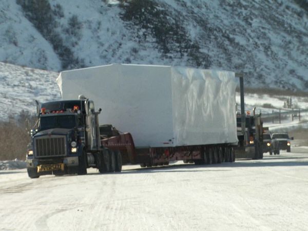 Ice Road Truckers - A Legend Meets His End (2010)