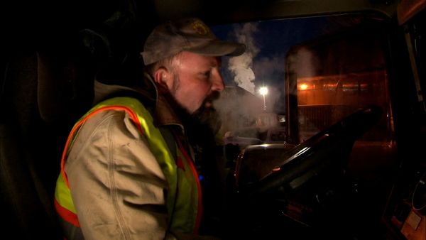 Ice Road Truckers - Under the Hammer (2011)