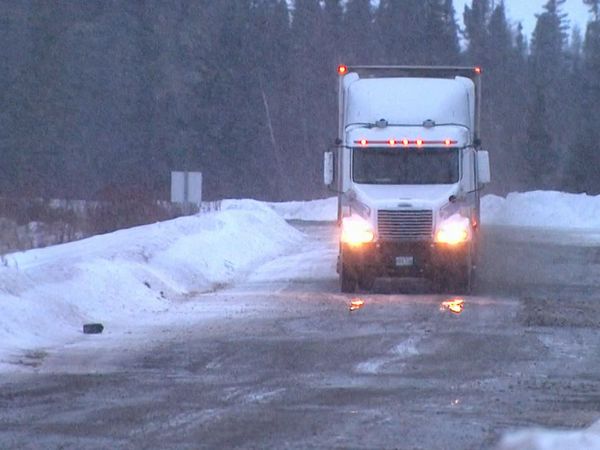 Ice Road Truckers - Ice Rogue Trucker (2011)