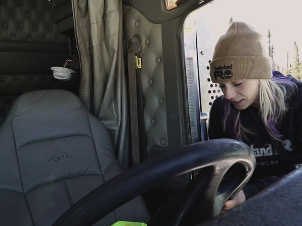 Ice Road Truckers - Double Trouble