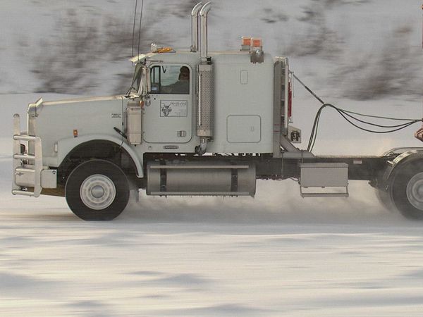 Ice Road Truckers - Hammer Down