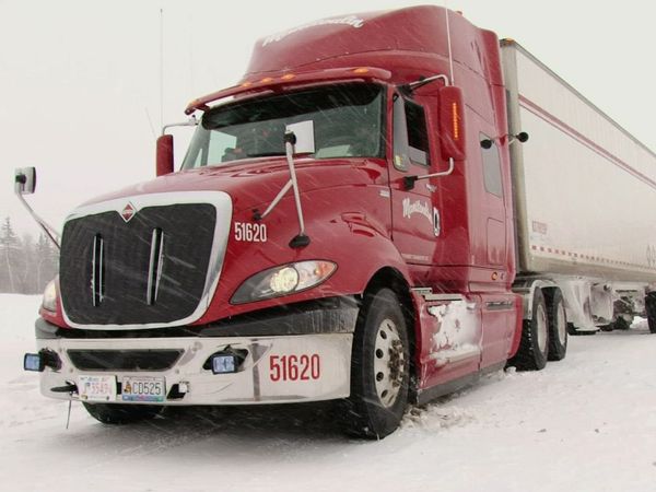 Ice Road Truckers - Blood, Sweat, and Gears