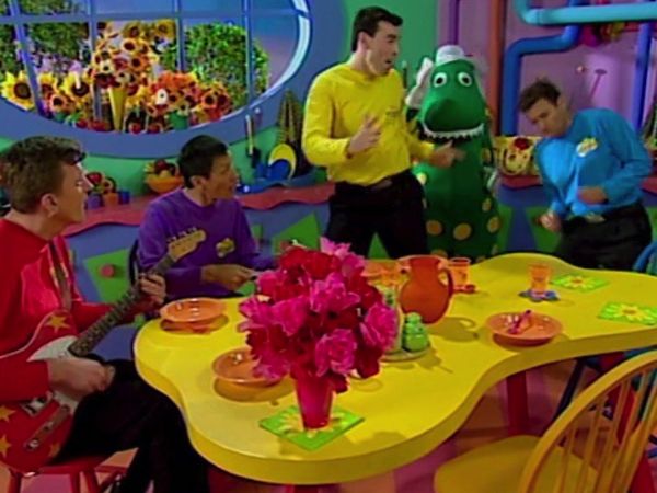 The Wiggles (Wiggly TV) - Dancing