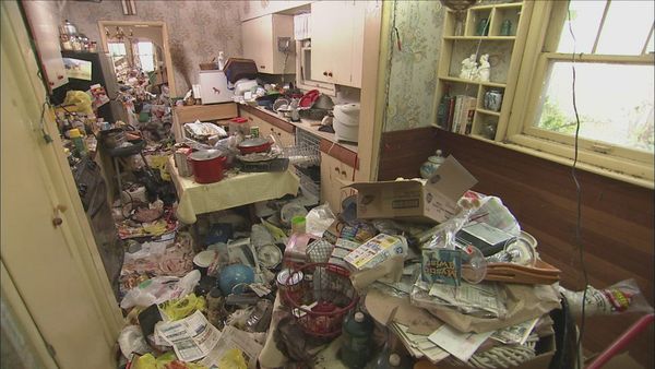 Hoarders - Carrie/James