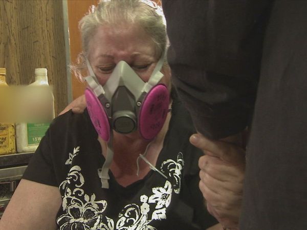 Hoarders - Debra and Patty