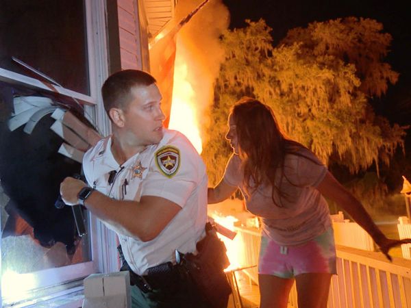 COPS - Fire Hot Deputy