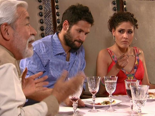 A Cada Quien su Santo - Cría cuervos y te sacaran los ojos