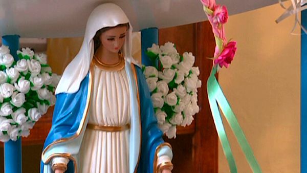 A Cada Quien su Santo - Con olor a rosas