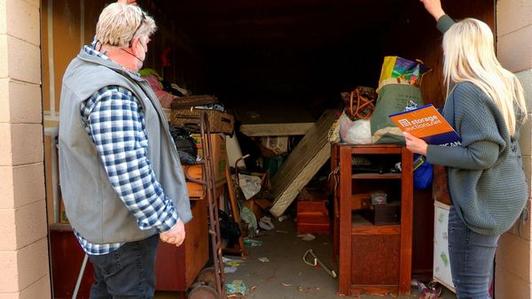 Storage Wars - Game of Groans: Whittier Is Coming