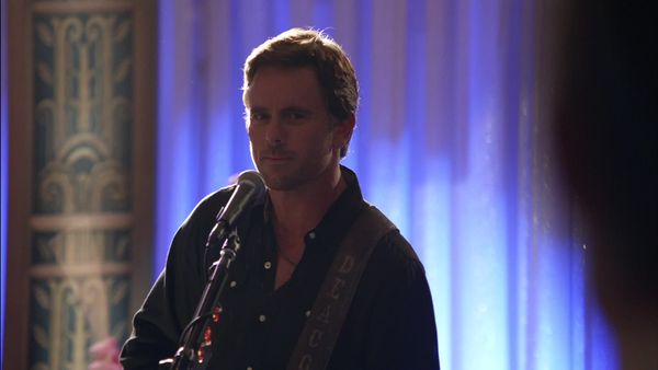 Nashville - We Live In Two Different Worlds