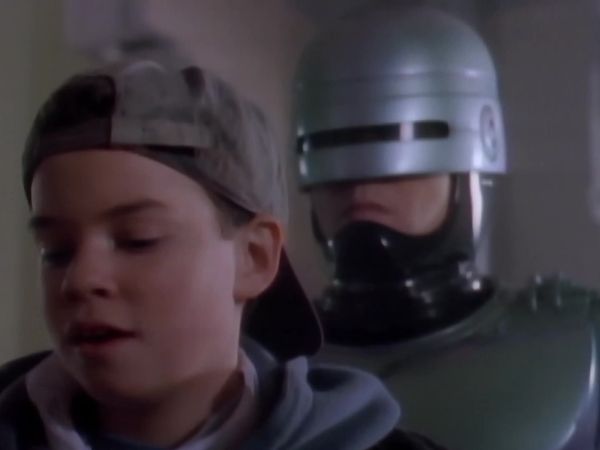Robocop – Die Serie - Faces of Eve