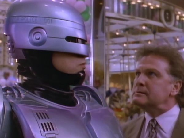Robocop – Die Serie - RoboCop vs Commander Cash