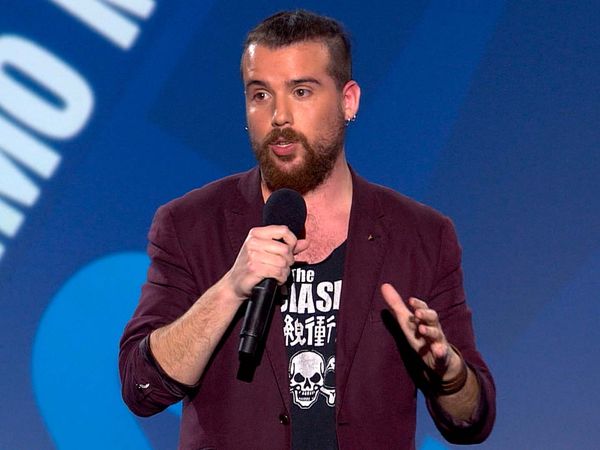 Central de Cómicos - Simó Martí: Mi primer monólogo con risas enlatadas