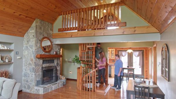 Log Cabin Living - Southwest Pennsylvania Log Home