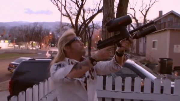 Dog The Bounty Hunter - Up on the Roof