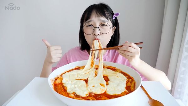 Nado's Mukbang - Farra Tentadora de Tteokbokki do Nado