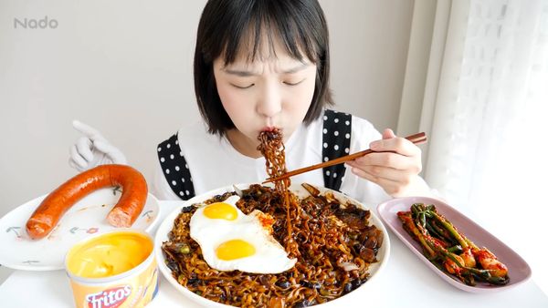 Nado's Mukbang - Aventura de Ramyeon da Coreia do Nado