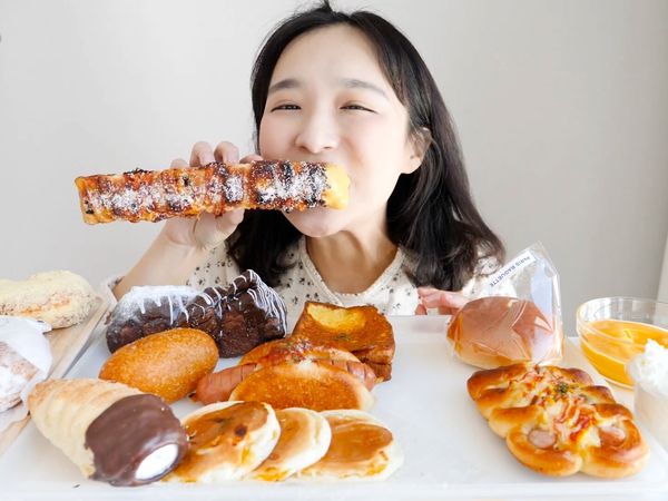 Nado's Mukbang - Delícias de Chocolate e Pão do Nado