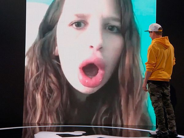 Vergüenza Ajena - Chanel y Sterling CXXX