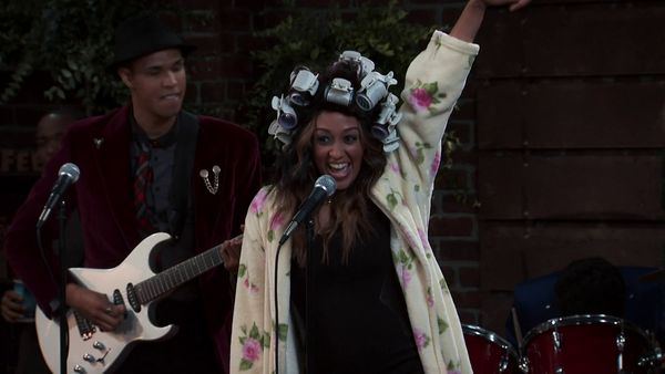 Instant Mom - Mamá roquera