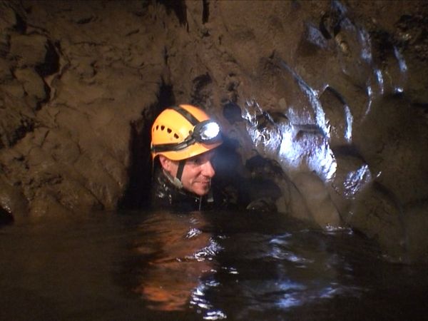 Angry Planet - Island Caving