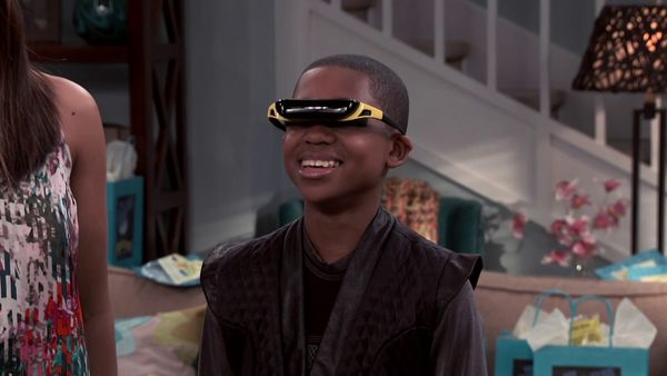 Instant Mom - James, jugador profesional
