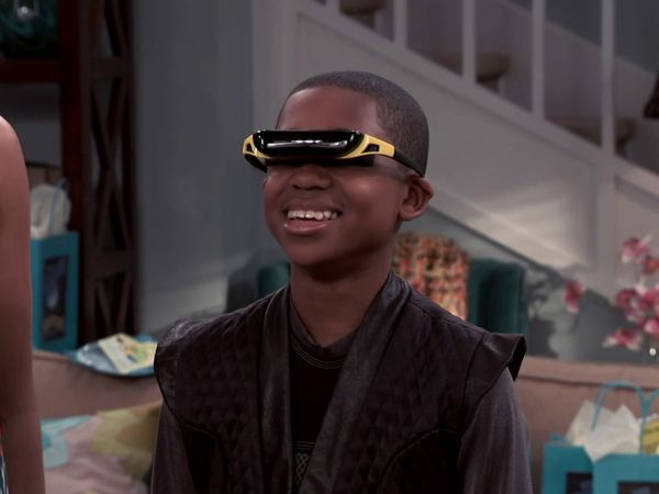 Instant Mom - James, jugador profesional