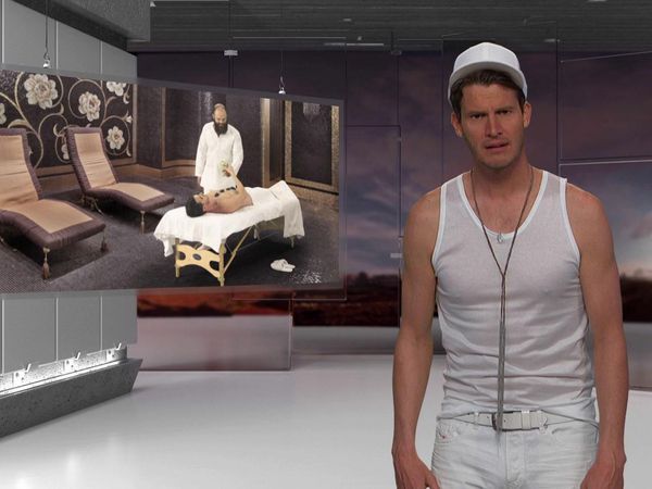 Tosh.0 - Buff Correll
