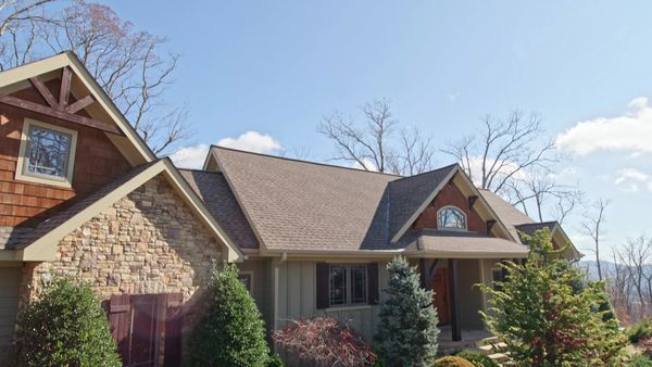Mountain Life - Hendersonville Mountain Home