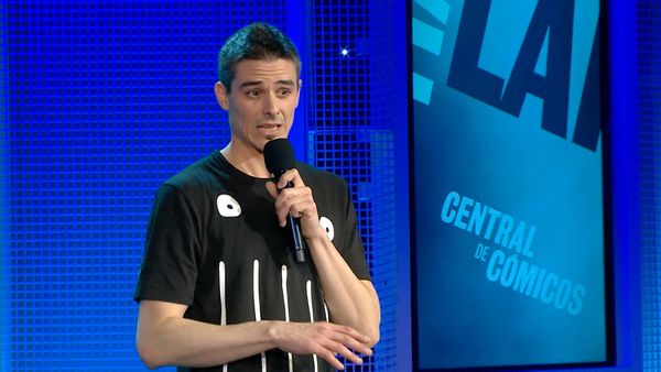 Central de Cómicos - Tian Lara: Tiburón negro
