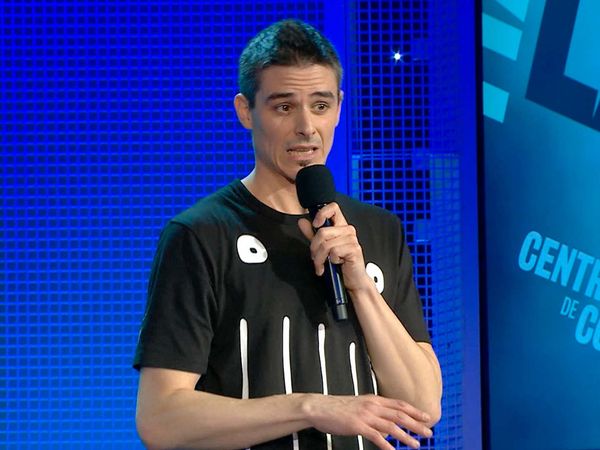 Central de Cómicos - Tian Lara: Tiburón negro