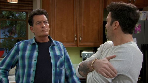Anger Management - Charlie Gets Between Sean & Jordan