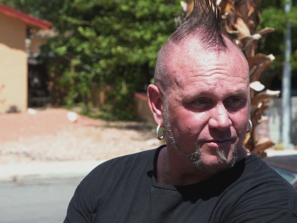 Counting Cars - Naughty Nomad