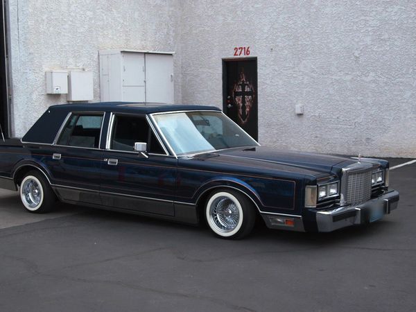 Counting Cars - Low Riding Lincoln