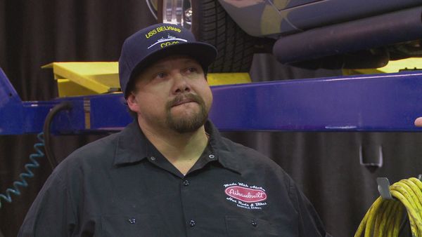 Counting Cars - Swap Meet Mayhem