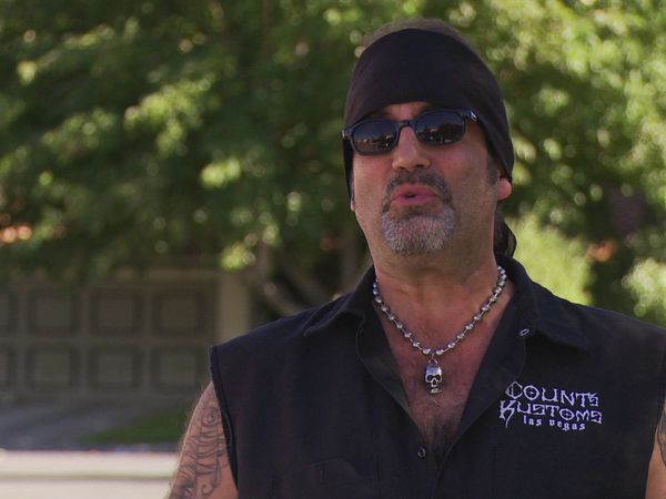 Counting Cars - Flamin' and Misbehavin'