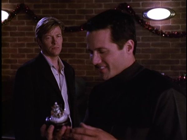Melrose Place - The Usual Santas