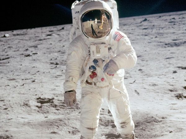 Zenith – Avances en La Exploración Espacial - Traje espacial