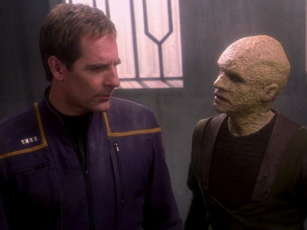 Star Trek: Enterprise - Detained