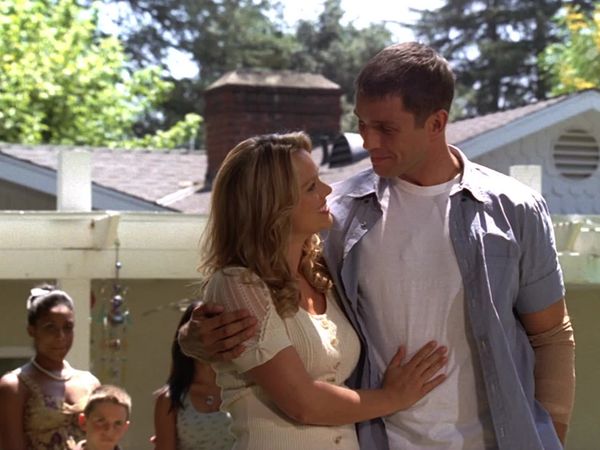 Ghost Whisperer - Haunted Hero