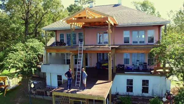 Mega Decks - Southern Plantation-Style Deck
