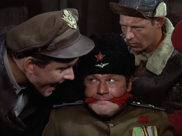 Hogan's Heroes - A Russian Is Coming
