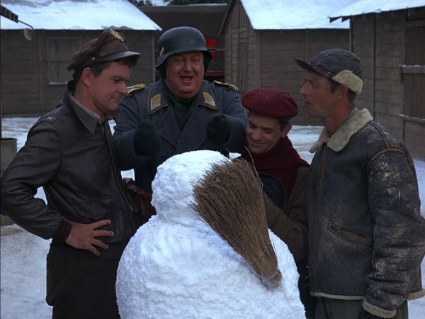Hogan's Heroes - Everybody Loves a Snowman