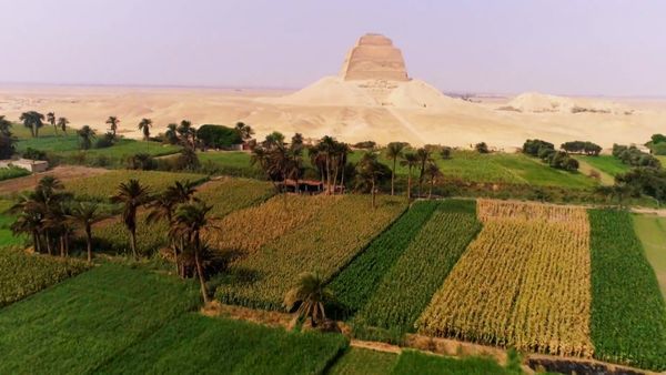 The Pyramids: Solving the Mystery - Meidum and the Mystery of the False Pyramid