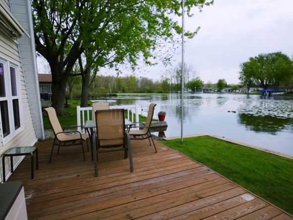 Lakefront Bargain Hunt - A Life to Pursue on Tippecanoe Lake, Indiana