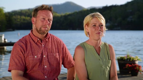Lakefront Bargain Hunt - The Allure of Lake Lure, North Carolina