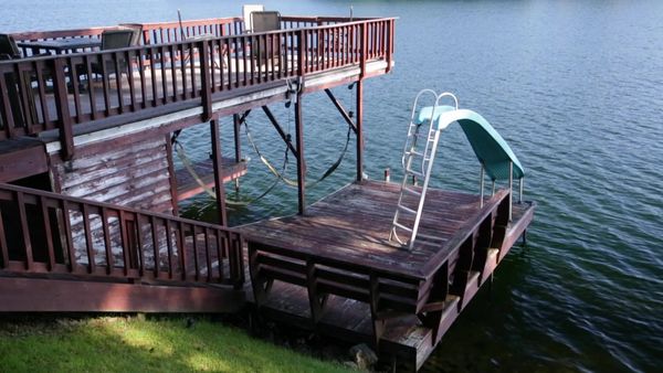 Lakefront Bargain Hunt - Our Own Cordry Sweetwater Home