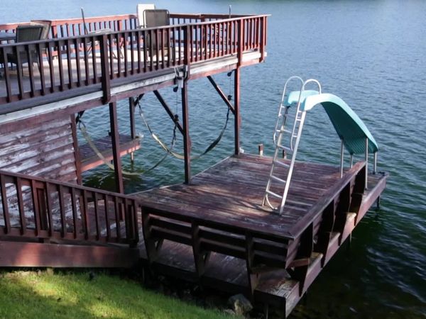 Lakefront Bargain Hunt - Our Own Cordry Sweetwater Home