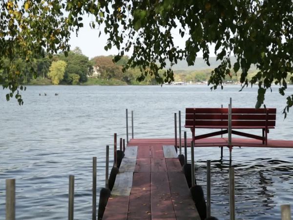Lakefront Bargain Hunt - Wishing for Lake Wisconsin, Wisconsin